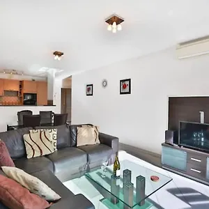  Appartement Charming Two-bedroom With Balcony And Garage By The Marina